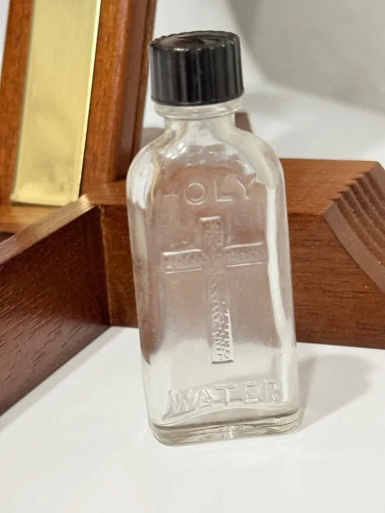 Vintage Last Rights Crucifix Sacrament Set From the 1960’s - Picture 12 of 17